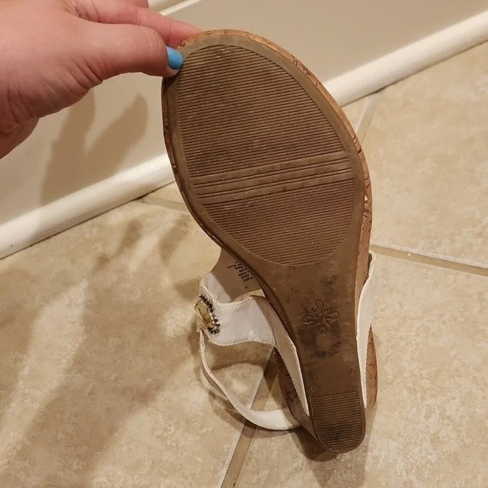 Simply Vera Vera Wang Brown Wedge Sandals w/ Bejeweled White Straps Size 10